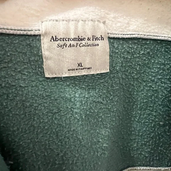 Abercrombie & Fitch Green and White Crew Neck Sweater - Picture 4 of 5